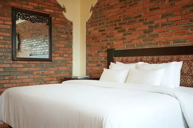 Tek Büyük veya İki Ayrı Yataklı Oda (Pine Hill)