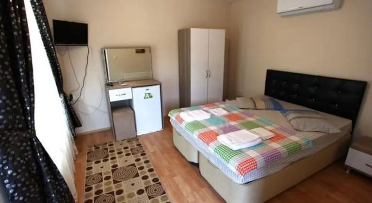 Standart Oda, Bahçe Manzaralı