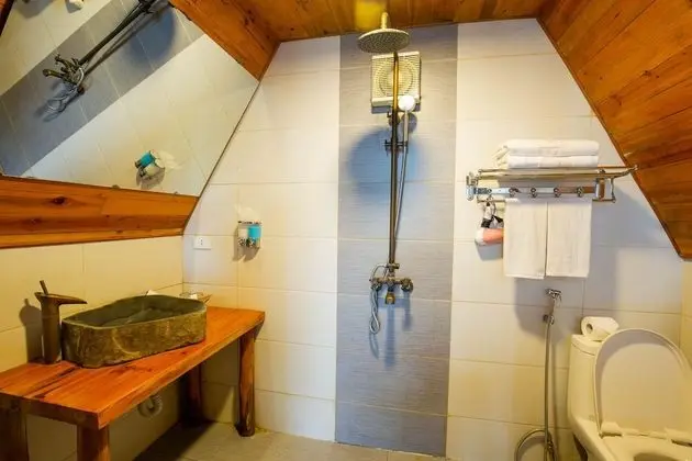 Tek Büyük veya İki Ayrı Yataklı Oda, Bahçe Manzaralı (Bee)