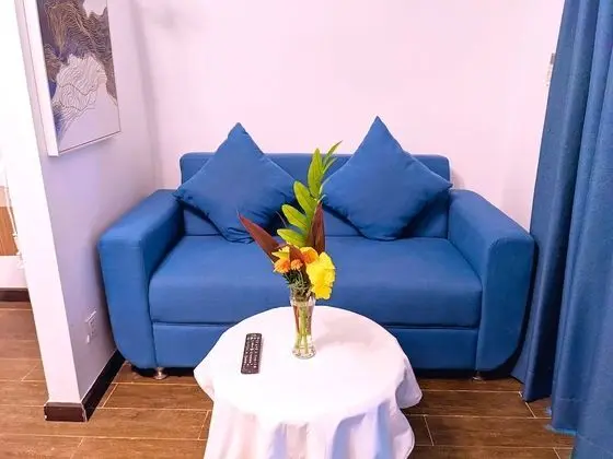 Deluxe Tek Büyük Yataklı Oda, 1 Yatak Odası, Bahçe Manzaralı, Bahçeli