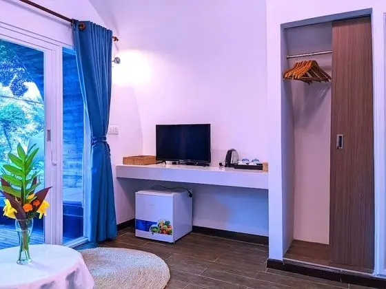 Deluxe Tek Büyük Yataklı Oda, Deniz Manzaralı