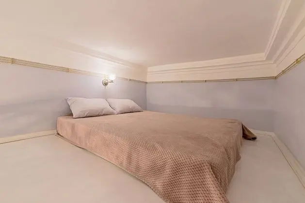 Design Apart Daire, 1 Büyük (Queen) Boy Yatak ve Çekyat