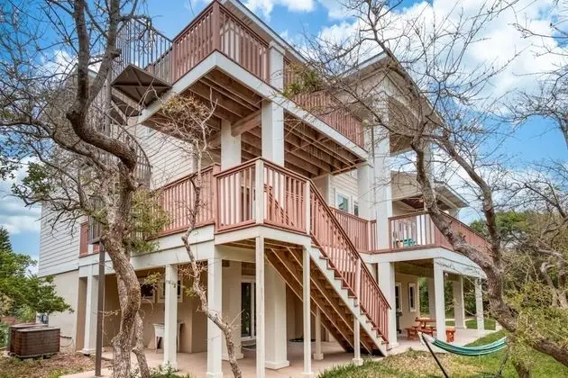 Ev (Tucker’s Hideaway at Seagate)