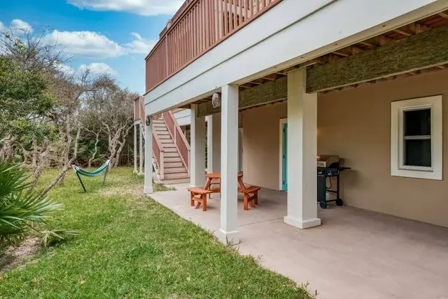 Ev (Tucker’s Hideaway at Seagate)