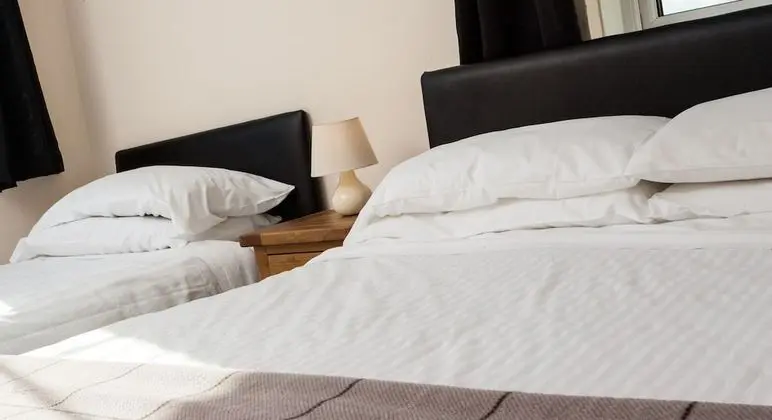 Family Üç Kişilik Oda, Banyolu/Duşlu