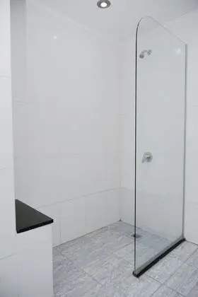 Tek Büyük Yataklı Oda, 2 Tek Kişilik Yatak