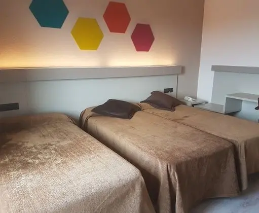 Tek Büyük Yataklı Oda (With extra bed for child)