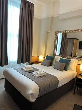 Economy Tek Büyük Yataklı Oda, Banyolu/Duşlu