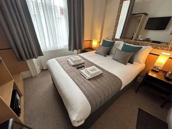 Economy Tek Büyük Yataklı Oda, Banyolu/Duşlu