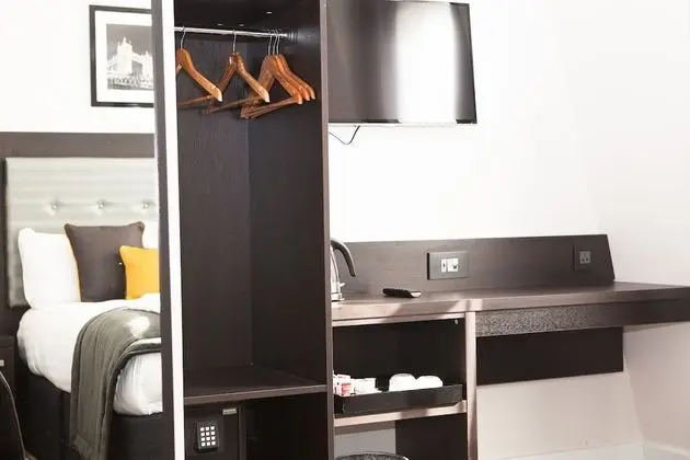 Deluxe Üç Kişilik Oda