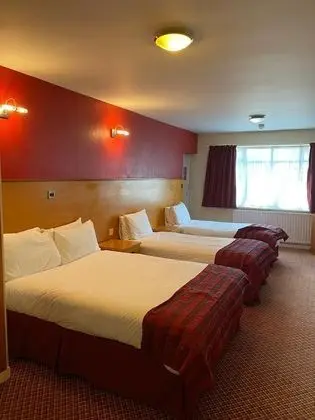 Family Oda (2 adults + 2 children)