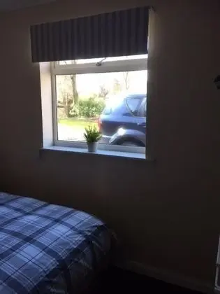 Tek Büyük Yataklı Oda, Ortak Banyo