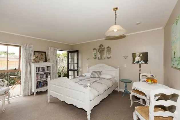 Bordeaux Room