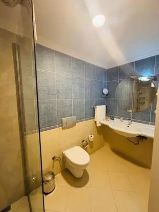 Triple, Şehir Manzaralı
