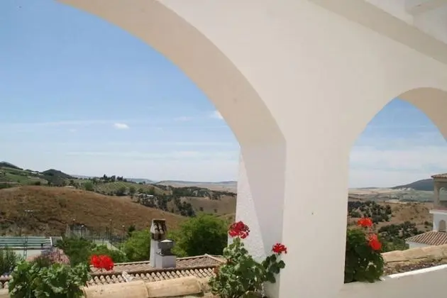 Büyük Yataklı Tek Kişilik Oda