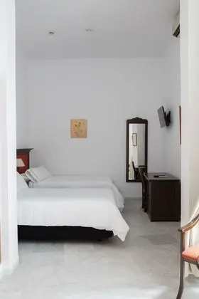 Tek Büyük veya İki Ayrı Yataklı Oda