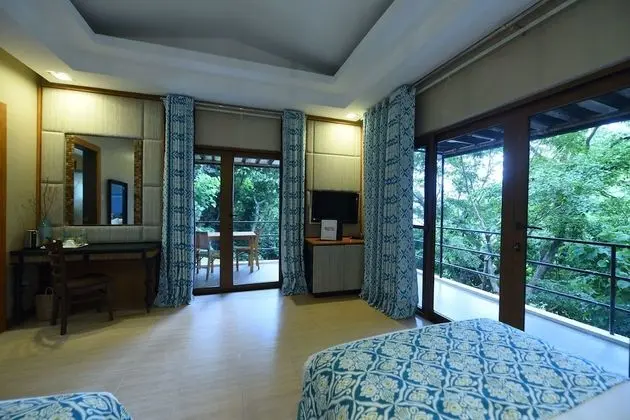 Oda (Hillside Cabana)
