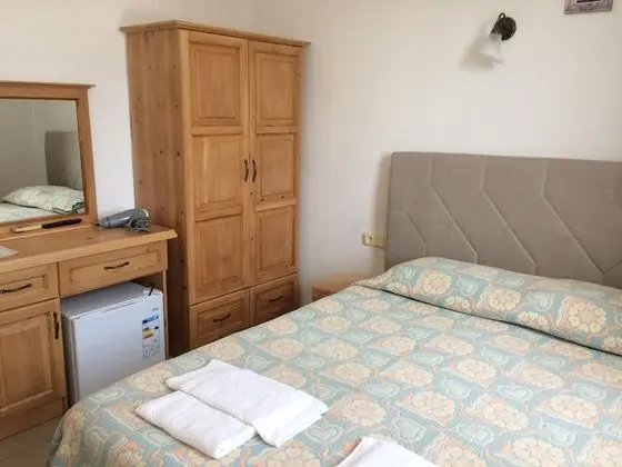 Standard Tek Büyük Yataklı Oda