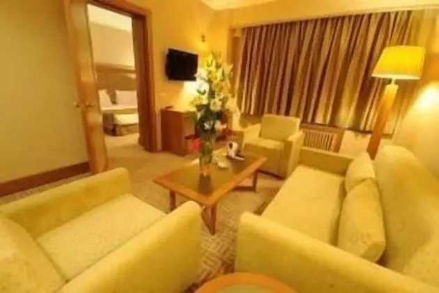 Suite Room