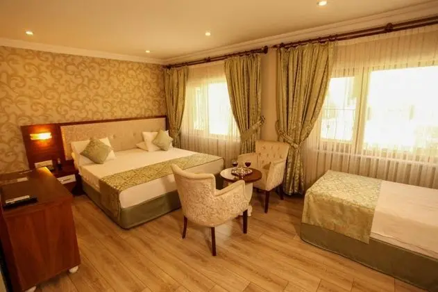Triple, Şehir Manzaralı
