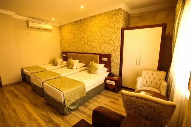 Triple, Şehir Manzaralı