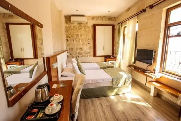 Triple, Şehir Manzaralı