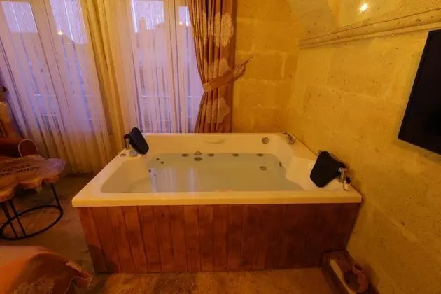 Jakuzili Superior Oda