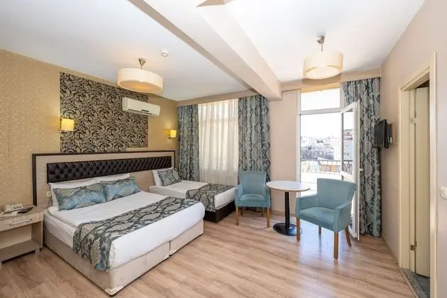 Deluxe Triple Room