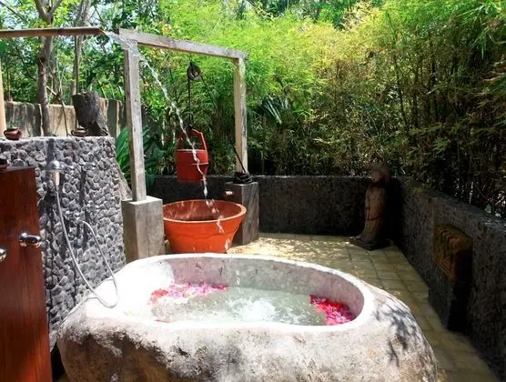 Honeymoon Süit, Okyanusa Sıfır (Bhagavat Gita)
