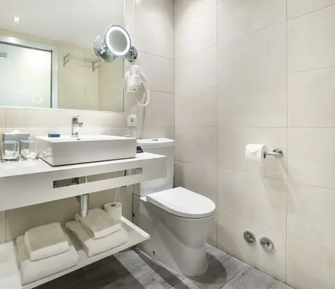 1 Çift Kişilik Veya 2 Tek Kişilik Yatak Sea View
