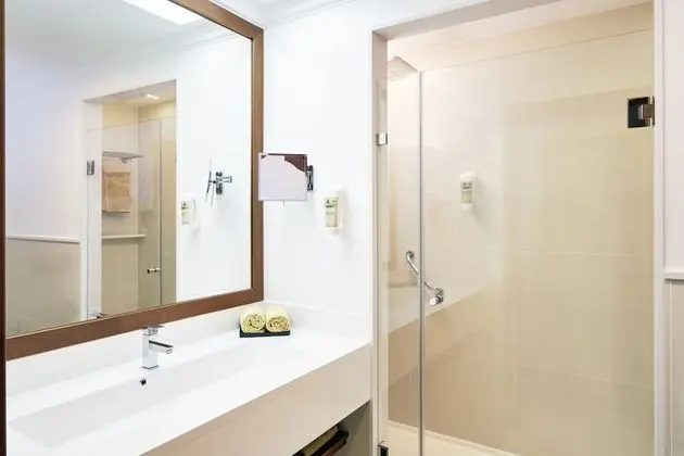 Oda, 1 Çift Kişilik Yatak, Kısmi Deniz Manzaralı