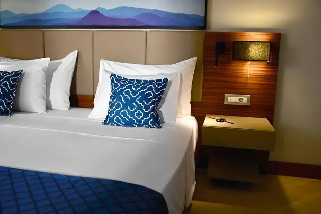 https://images.etstur.com/files/images/hotelImages/TR/51319/l/TUI-BLUE-Grand-Azur-Oda-310508.jpg