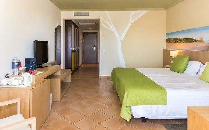 Standard Tek Büyük Yataklı Oda