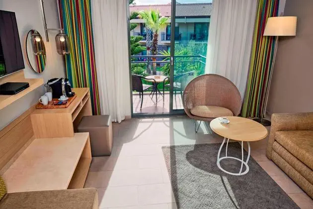 https://images.etstur.com/imgproxy/resize/2560x1440/files/images/hotelImages/etsrooms/630/TUI_BLUE_Palm_Garden_20251031115917_0.jpg
