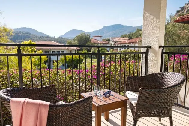 https://images.etstur.com/imgproxy/resize/2560x1440/files/images/hotelImages/etsrooms/631/TUI_BLUE_Sarigerme_Park_20251027174136_0.jpg