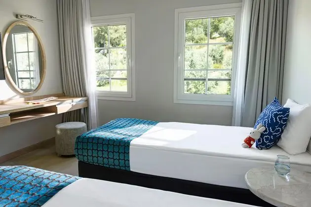 https://images.etstur.com/imgproxy/resize/2560x1440/files/images/hotelImages/etsrooms/631/TUI_BLUE_Sarigerme_Park_20251027174741_0.jpg