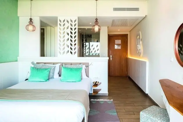 Deluxe Tek Büyük Yataklı Oda, Deniz Manzaralı