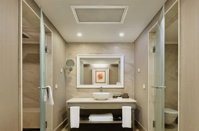 https://images.etstur.com/imgproxy/resize/2560x1440/files/images/hotelImages/etsrooms/130/Rixos_Beldibi_-_Tui_Magic_Life_20250624150912_2.jpg