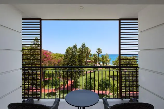 https://images.etstur.com/imgproxy/resize/2560x1440/files/images/hotelImages/etsrooms/130/Rixos_Beldibi_-_Tui_Magic_Life_20250624150916_3.jpg