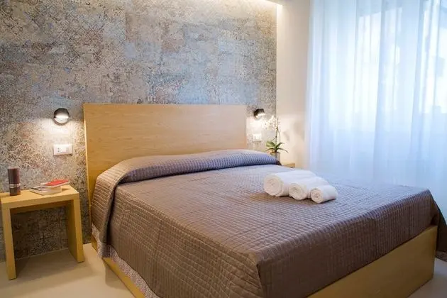 Tek Büyük Yataklı Oda (Elegant)