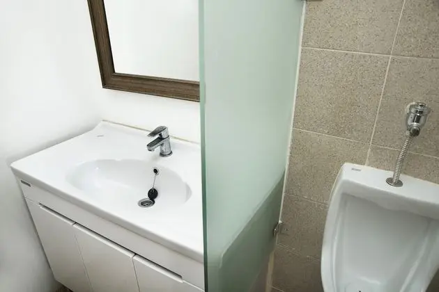 Ortak Ranzalı Oda, Sadece erkekler için (Male Pods Khusus Pria)