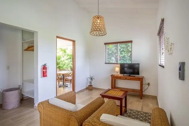 Romantic Süit, 1 Yatak Odası, Veranda, Havuz Manzaralı