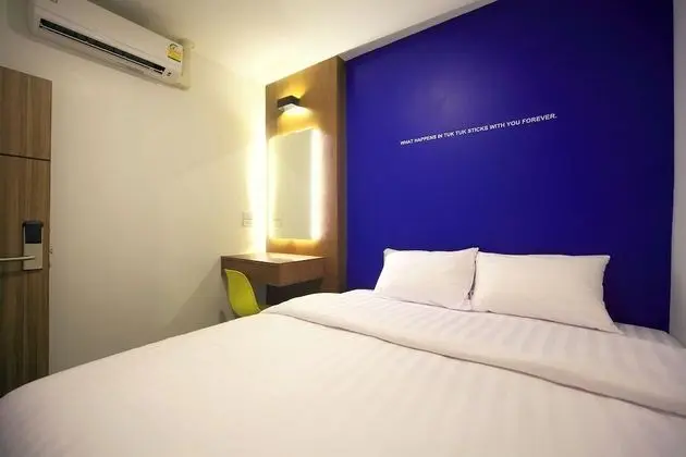 King Room with Shared Bathroom