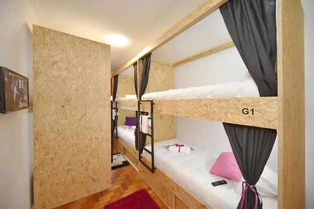 Standard Ortak Ranzalı Oda, Ortak Banyo