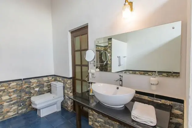 Kır Evi, Sigara İçilmez, Şehir Manzaralı