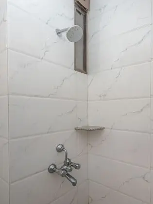 Basic Tek Büyük veya İki Ayrı Yataklı Oda
