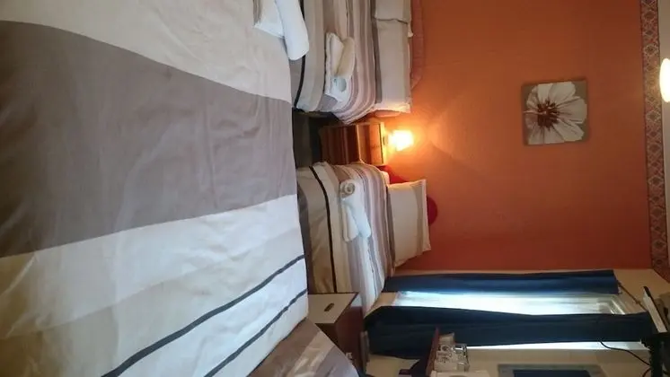Standard Dört Kişilik Oda