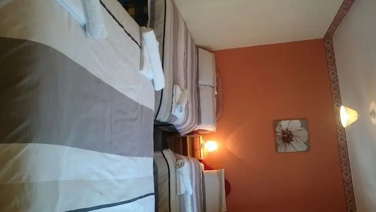 Standard Dört Kişilik Oda