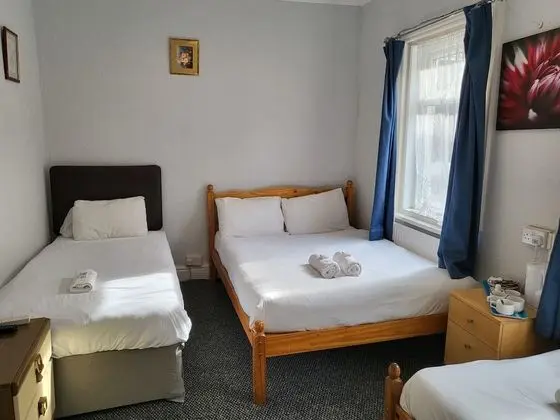 Standard Dört Kişilik Oda