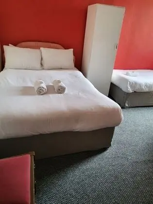 Standard Dört Kişilik Oda
